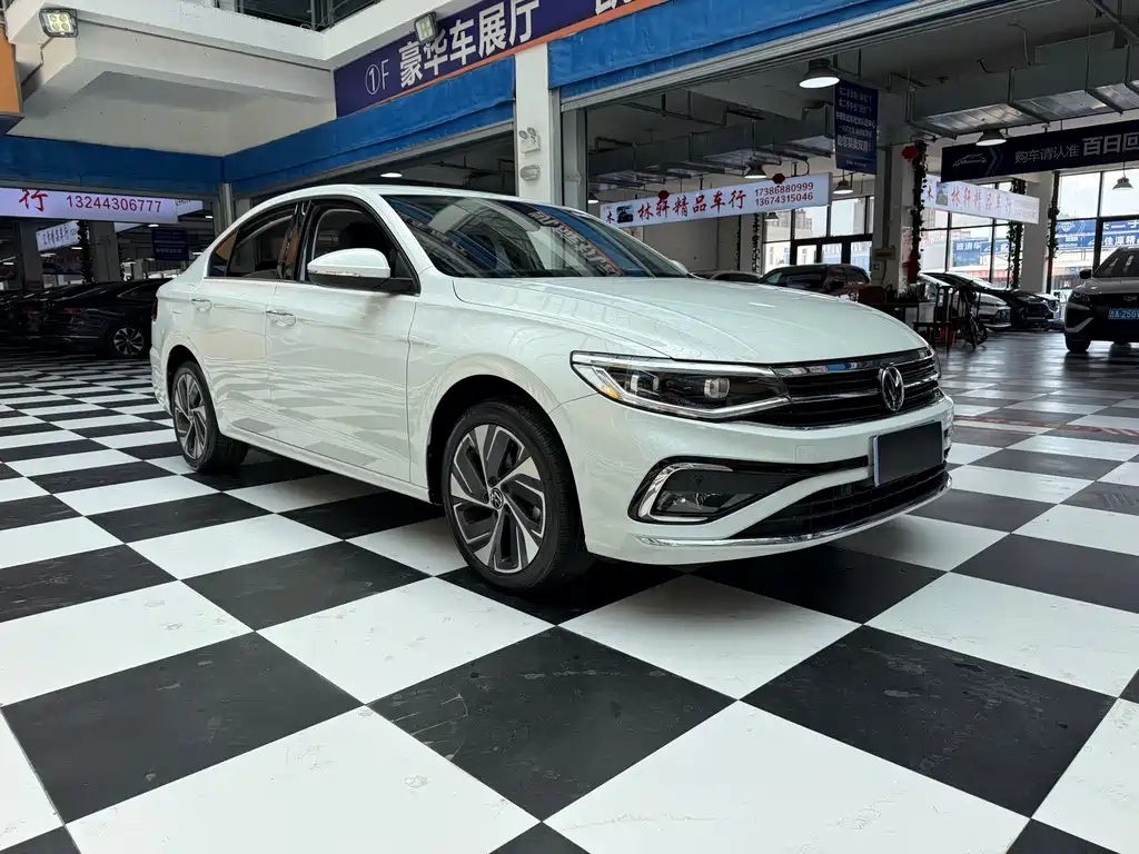 Volkswagen Bora 2023