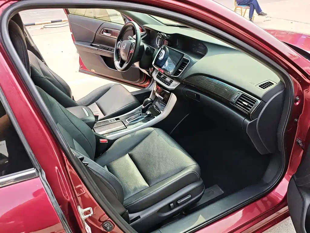 Honda Accord 2014 — фото 9