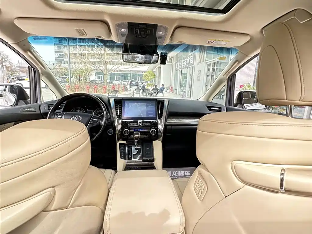 Toyota Vellfire 2020 — фото 20