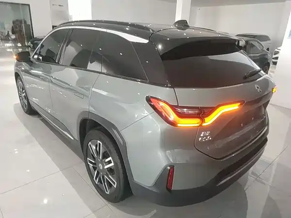 NIO ES6 2021