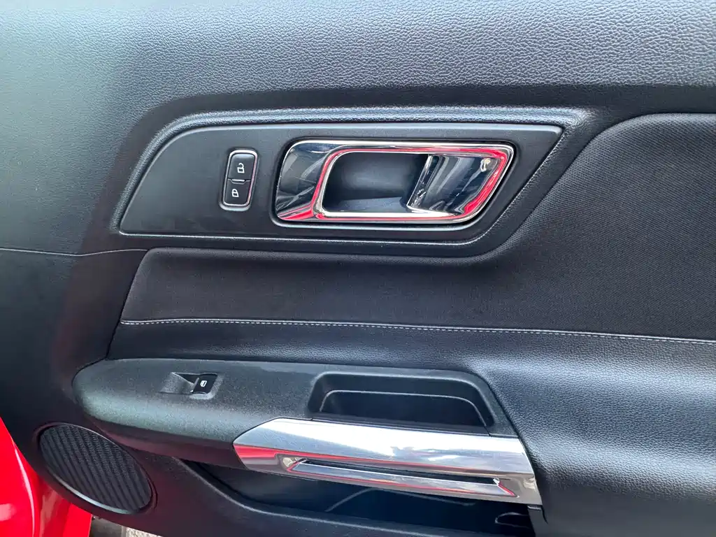 Ford Mustang 2015 — фото 27
