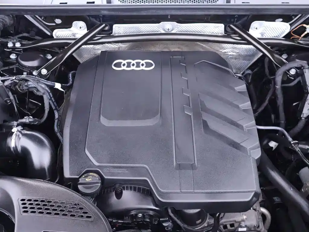 Audi Q5L 2024 — фото 24