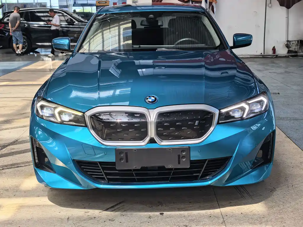BMW i3 2023 — фото 1