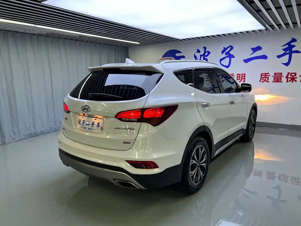 Hyundai Santa Fe 2017 — фото 17