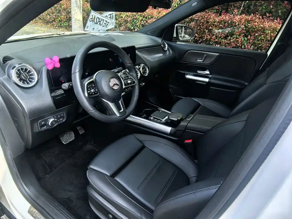 Mercedes-Benz GLA 2023 — фото 4