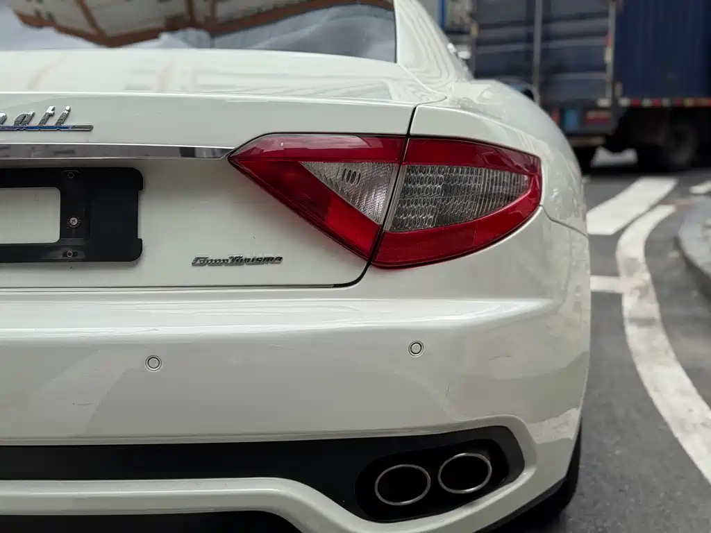 Maserati GranTurismo 2016 — фото 8