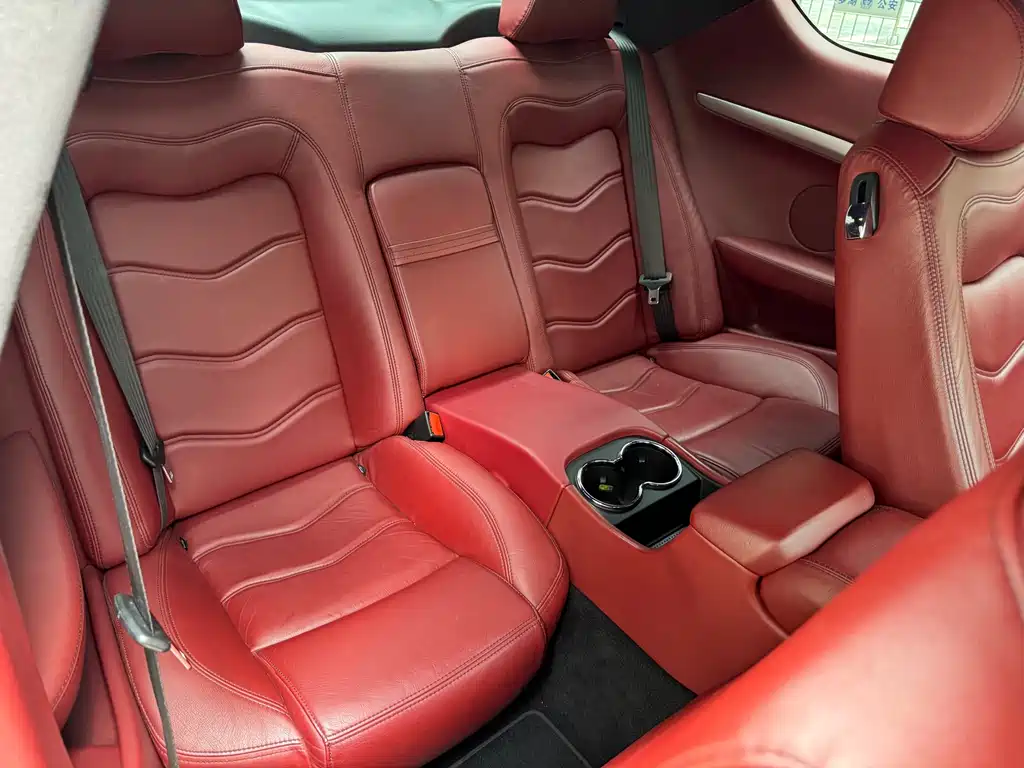 Maserati GranTurismo 2016 — фото 18