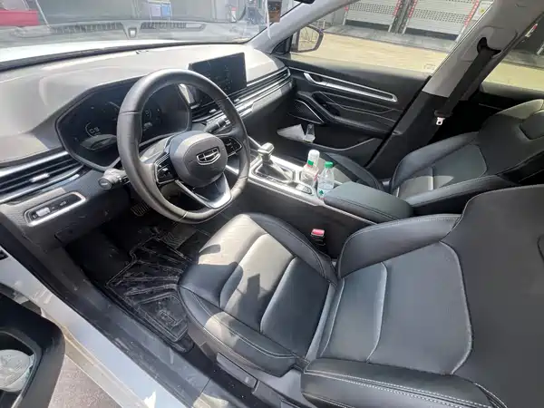 Geely Emgrand 2023
