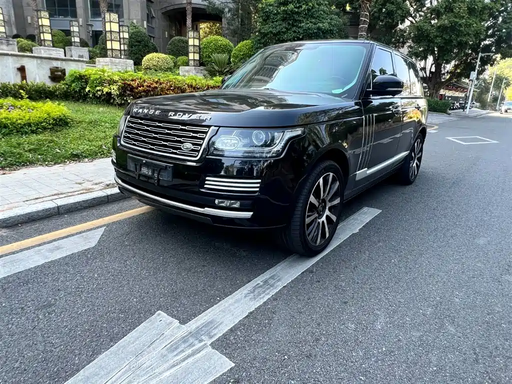 Land Rover Range Rover 2017 — фото 1