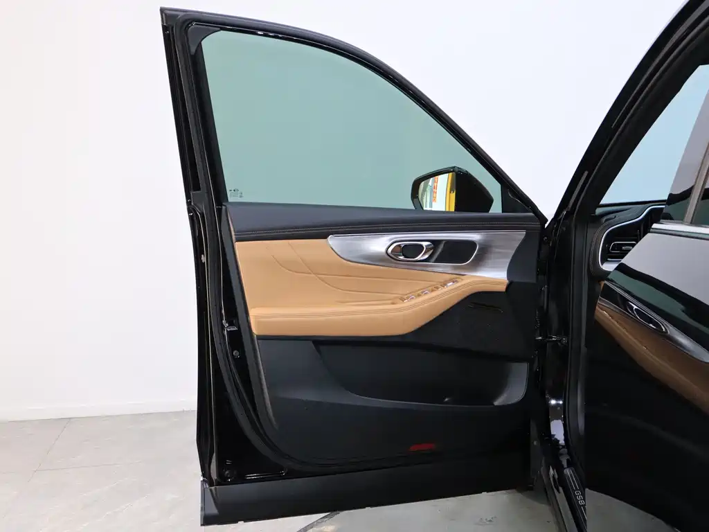GAC Motor Trumpchi GS8 2025 — фото 13