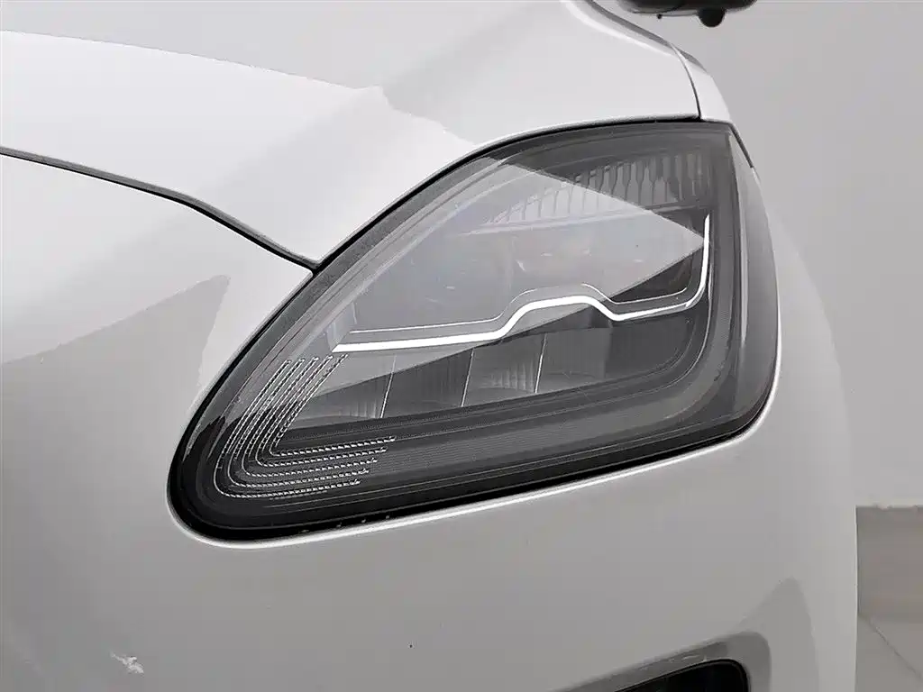 Jaguar E-PACE 2021 — фото 7