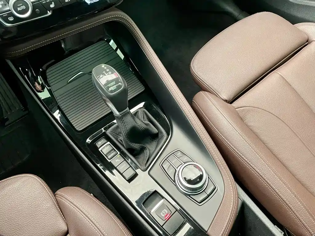 BMW X1 New Energy 2018 — фото 10