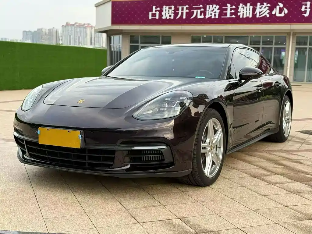 Porsche Panamera 2020 — фото 1