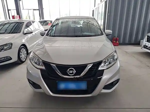 Nissan Tiida 2017