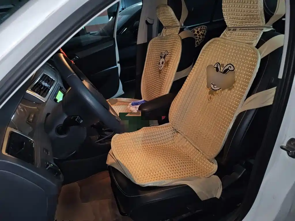 Skoda Rapid Spaceback 2016 — фото 16
