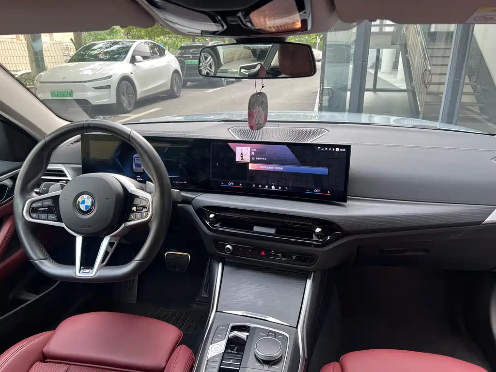 BMW 4 Series 2025 — фото 11