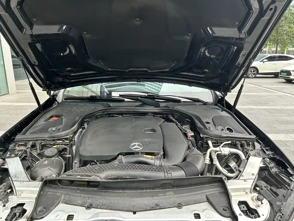 Mercedes-Benz E-Class 2020 — фото 15