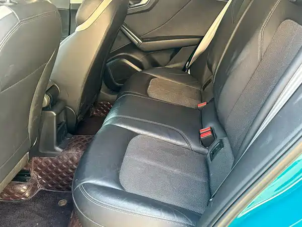 Audi Q2L 2021