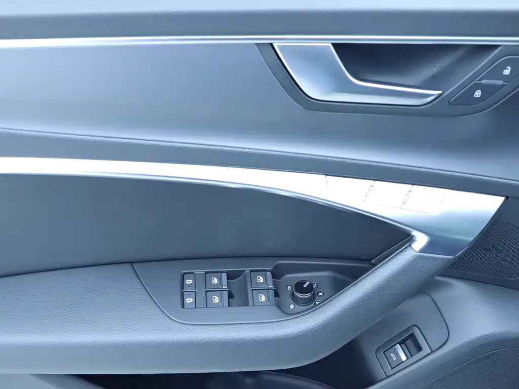 Audi A7 2021 — фото 11