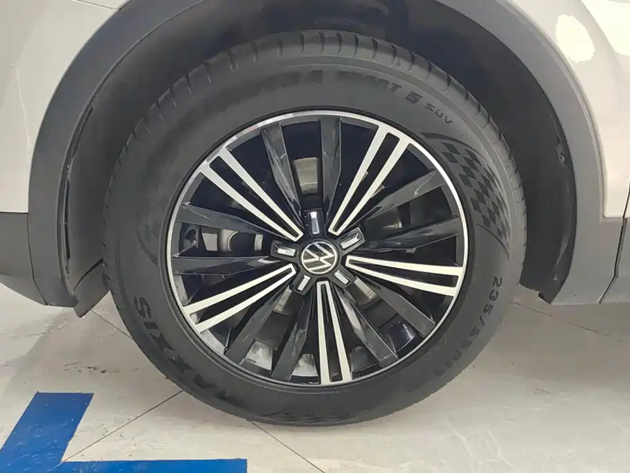 Volkswagen Tiguan L 2021