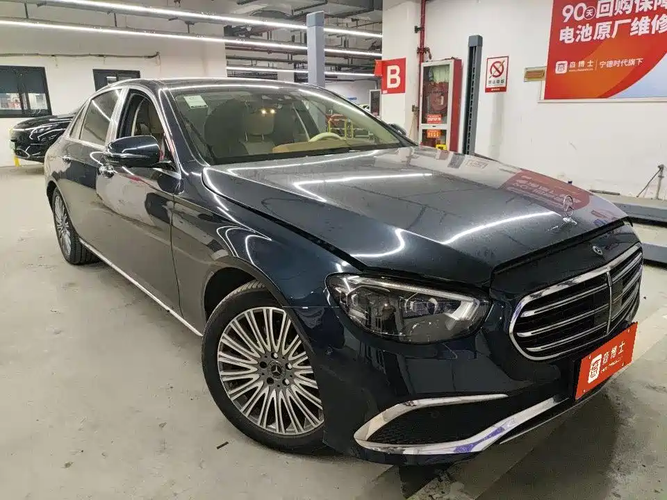 Mercedes-Benz E-Class 2022 — фото 10