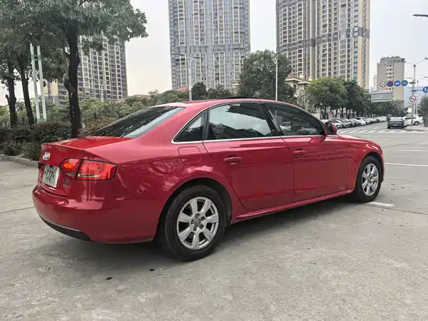 Audi A4L 2012