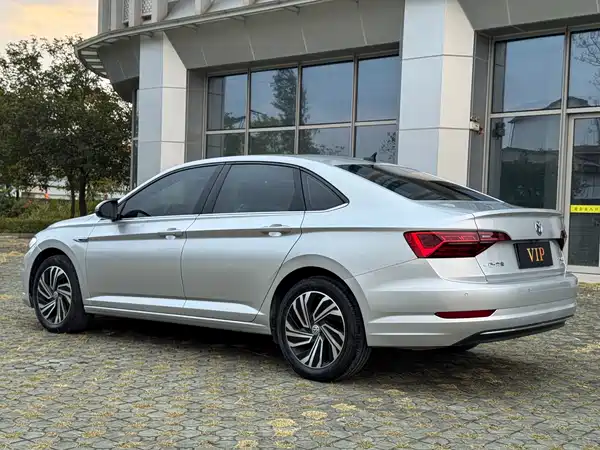 Volkswagen Sagitar 2022
