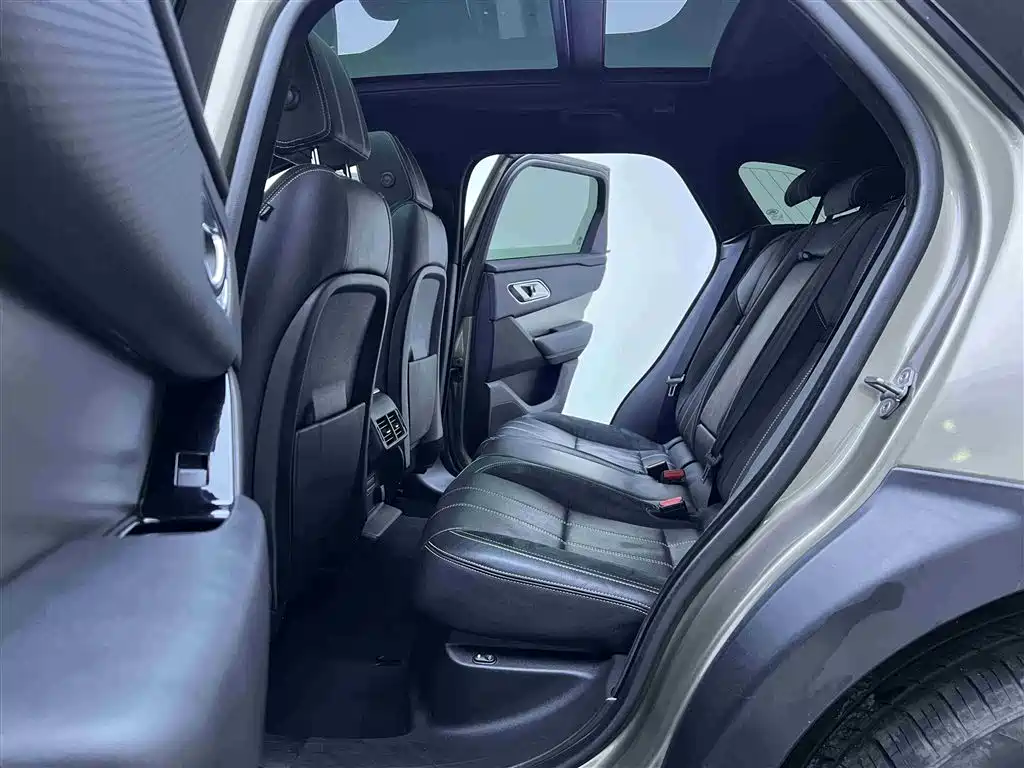 Land Rover Velar 2018 — фото 13