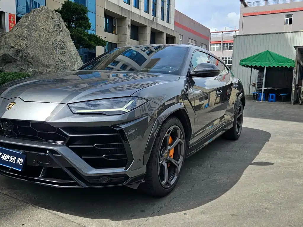 Lamborghini Urus 2020 — фото 2