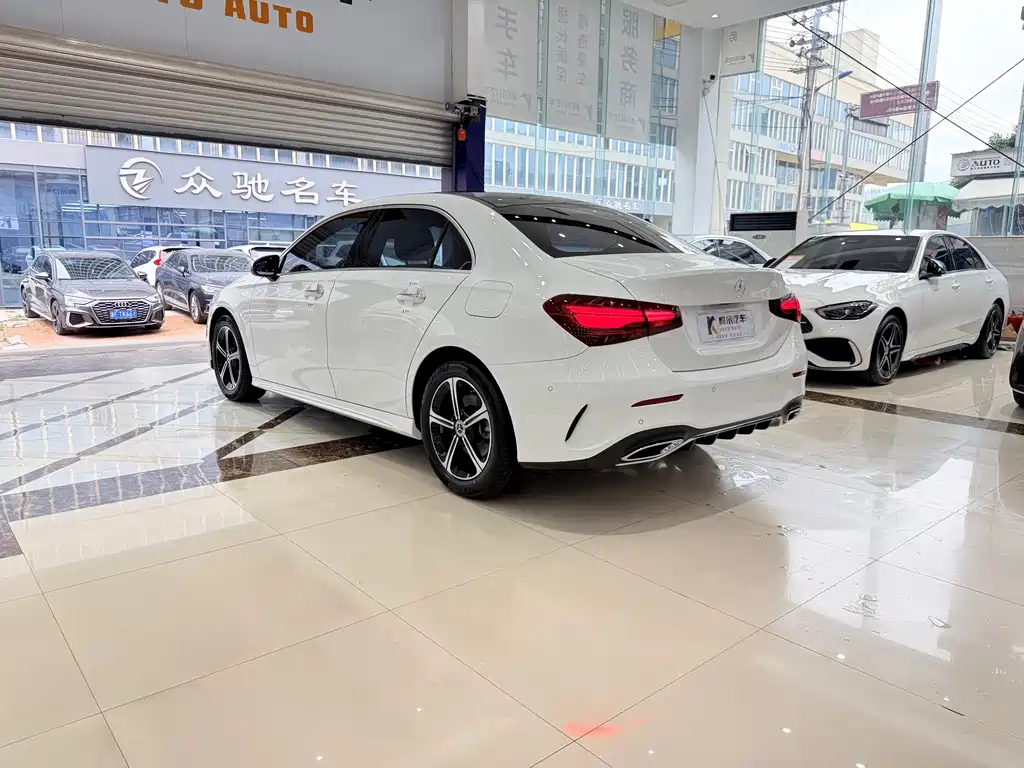 Mercedes-Benz A-Class 2023 — фото 17