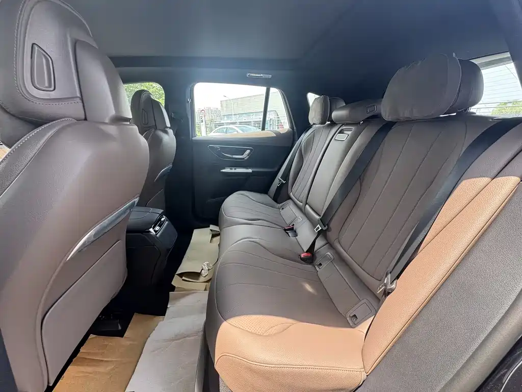 Mercedes-Benz EQE SUV 2025 — фото 10