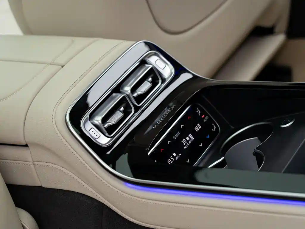 Mercedes-Benz Maybach S-Class 2025 — фото 16