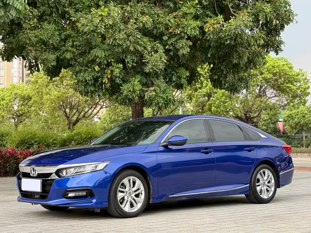 Honda Accord 2018 — фото 1