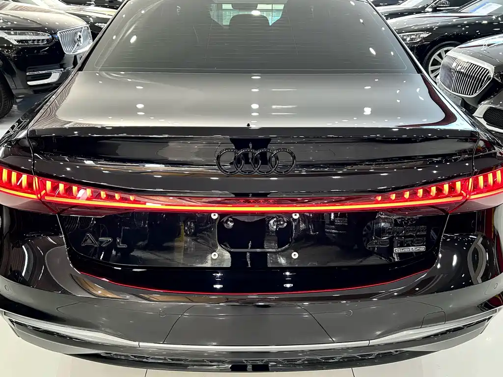 Audi A7L 2025 — фото 6