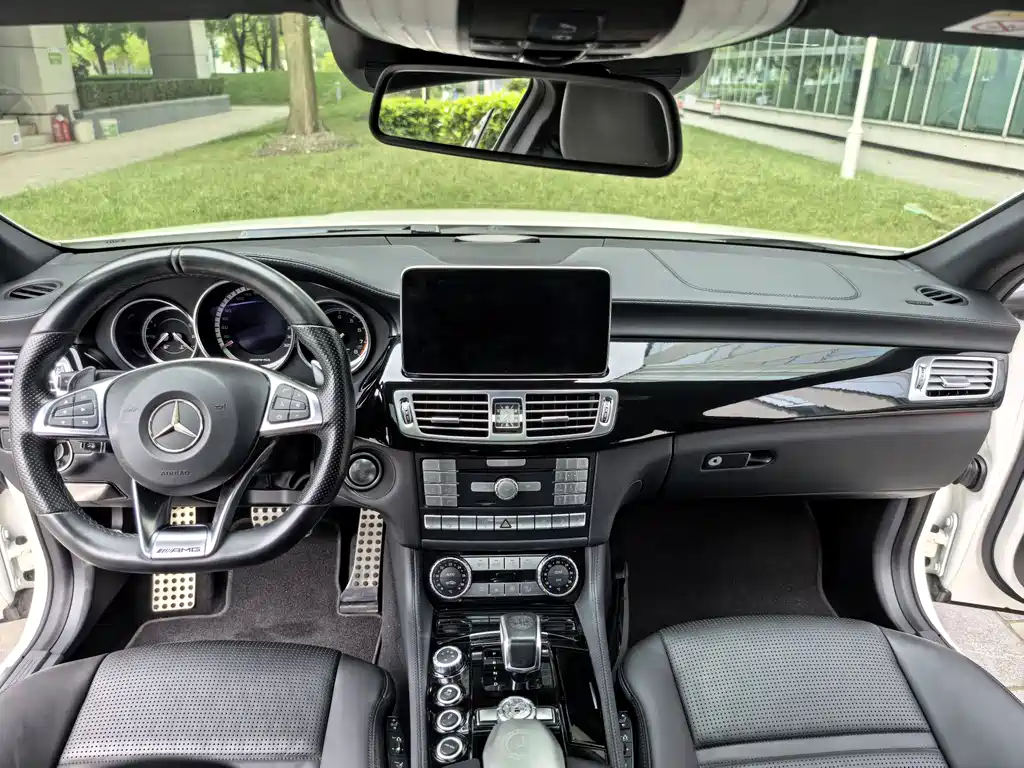 Mercedes-Benz CLS AMG 2018 — фото 27