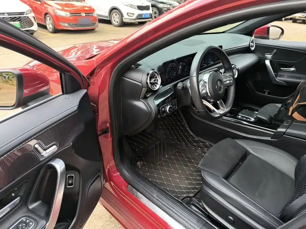 Mercedes-Benz A-Class 2020 — фото 16