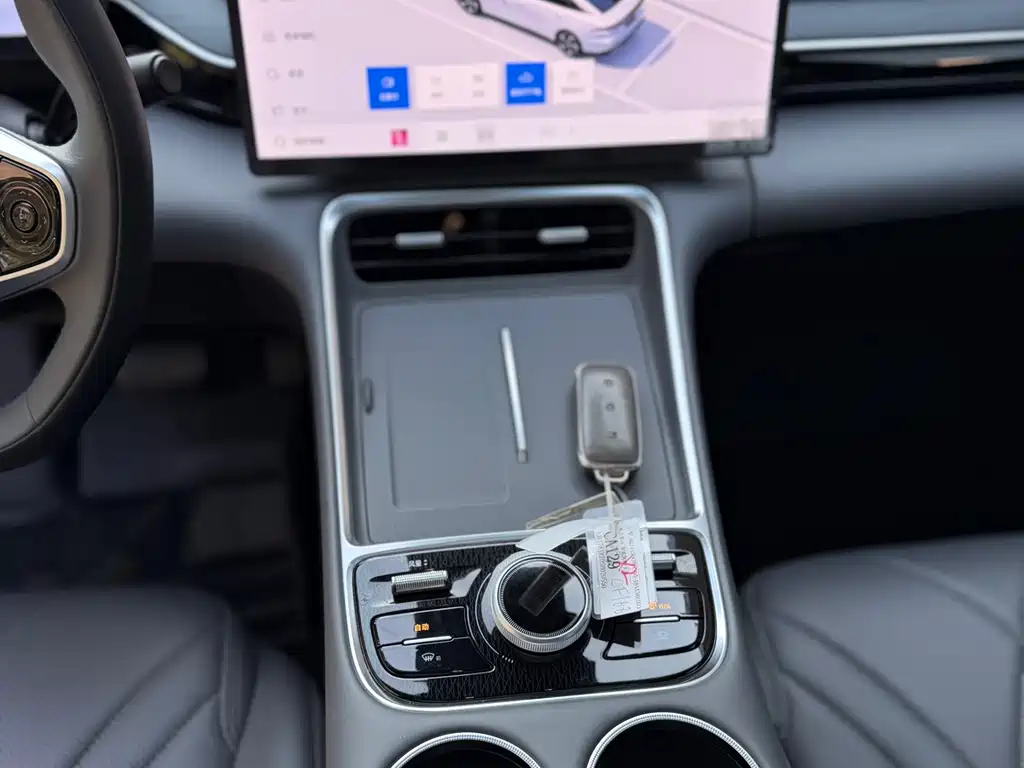 Geely Galaxy L6 2025 — фото 16