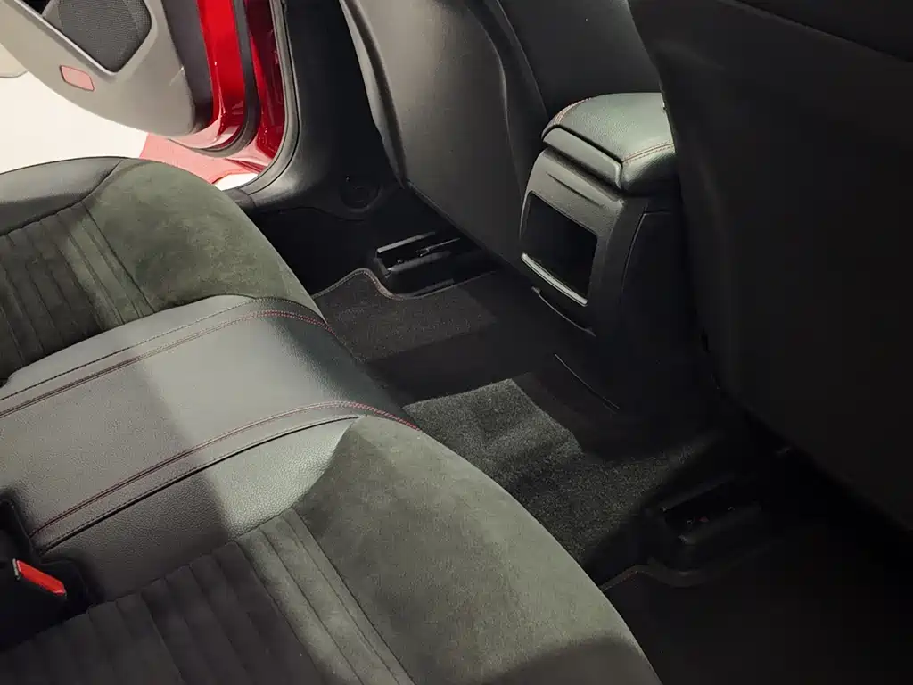 Mercedes-Benz CLA 2016 — фото 10