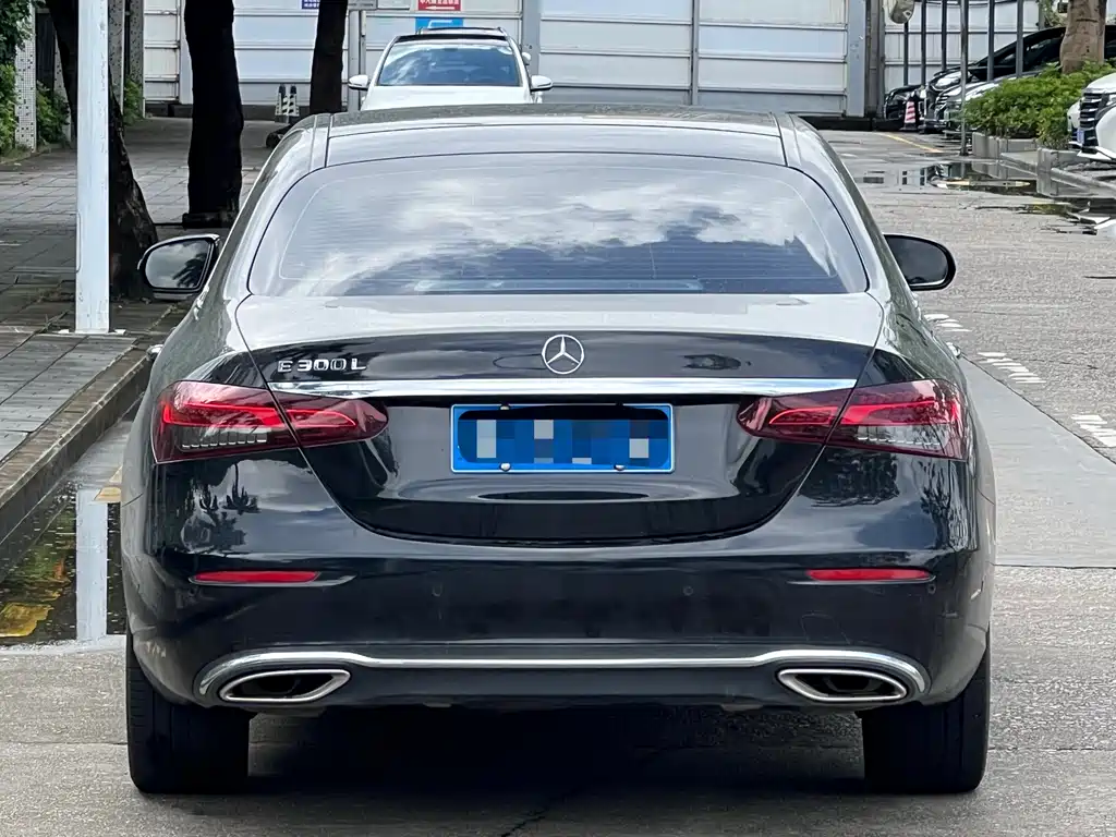 Mercedes-Benz E-Class 2023 — фото 5