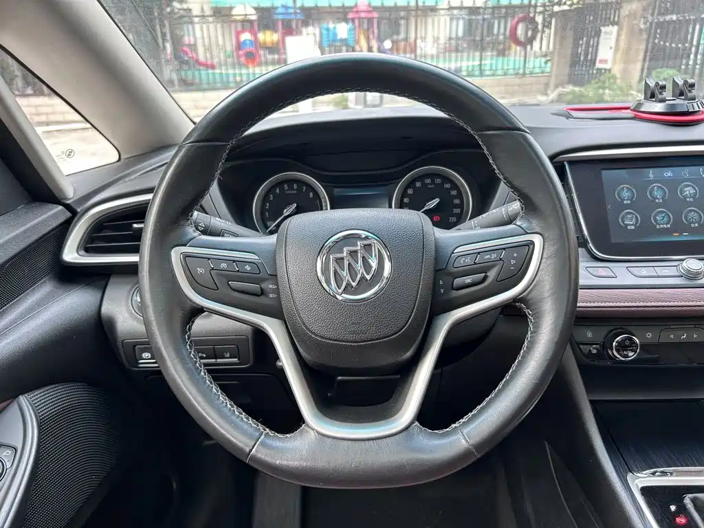 Buick GL6 2018