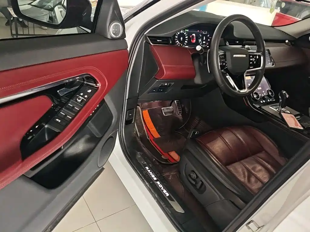 Land Rover Range Rover Evoque 2022 — фото 16