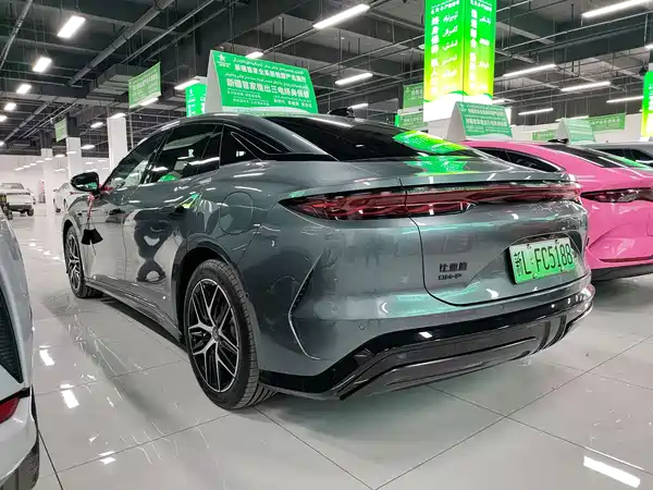 BYD Han L 2025