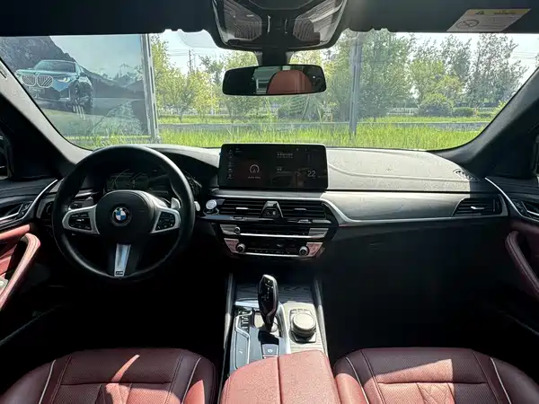 BMW 5 Series 2023