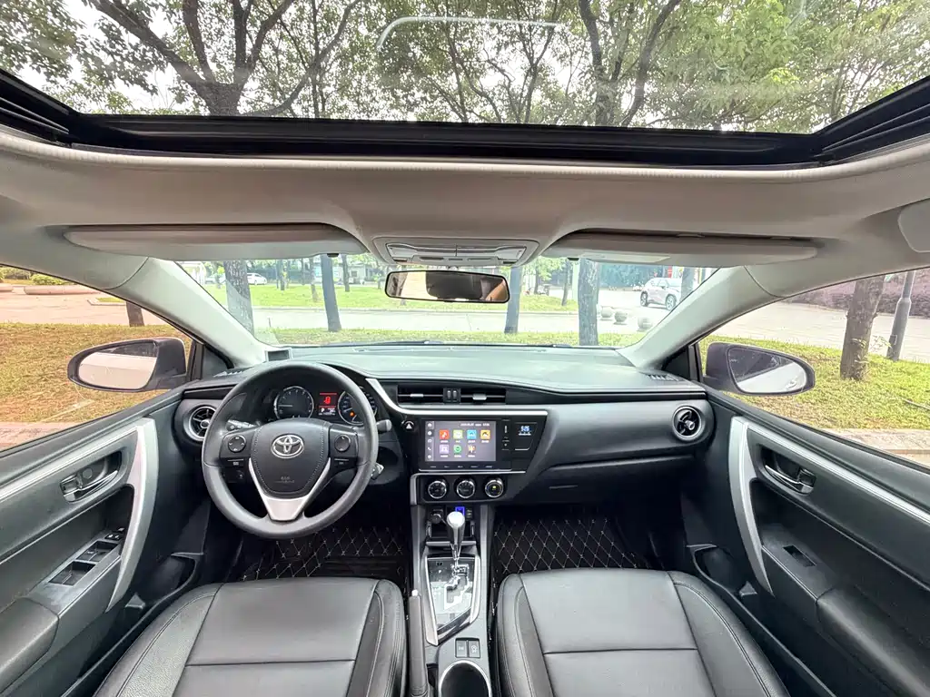 Toyota Corolla 2018 — фото 14