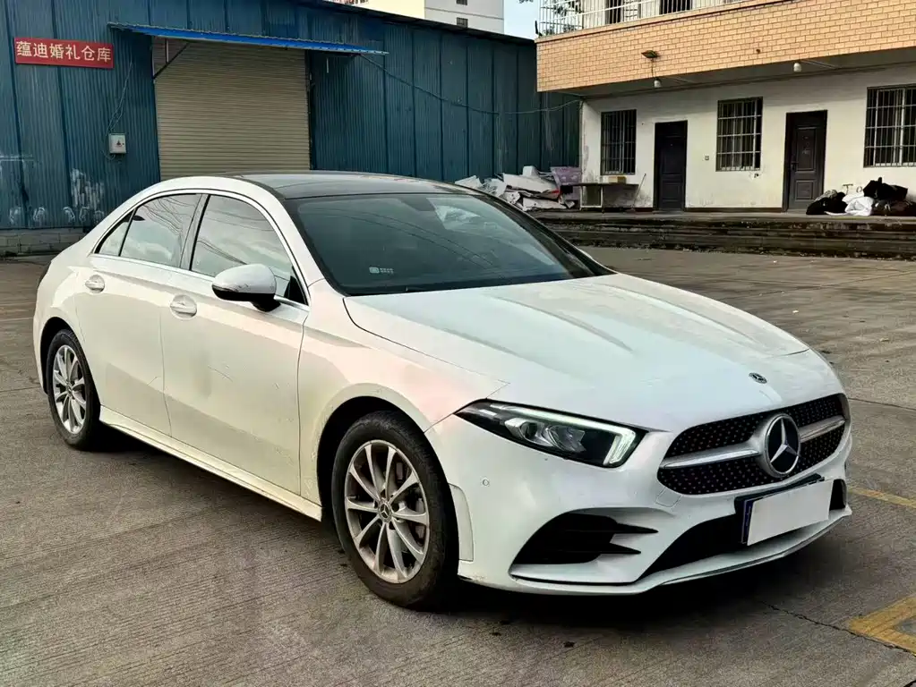 Mercedes-Benz A-Class 2022 — фото 3