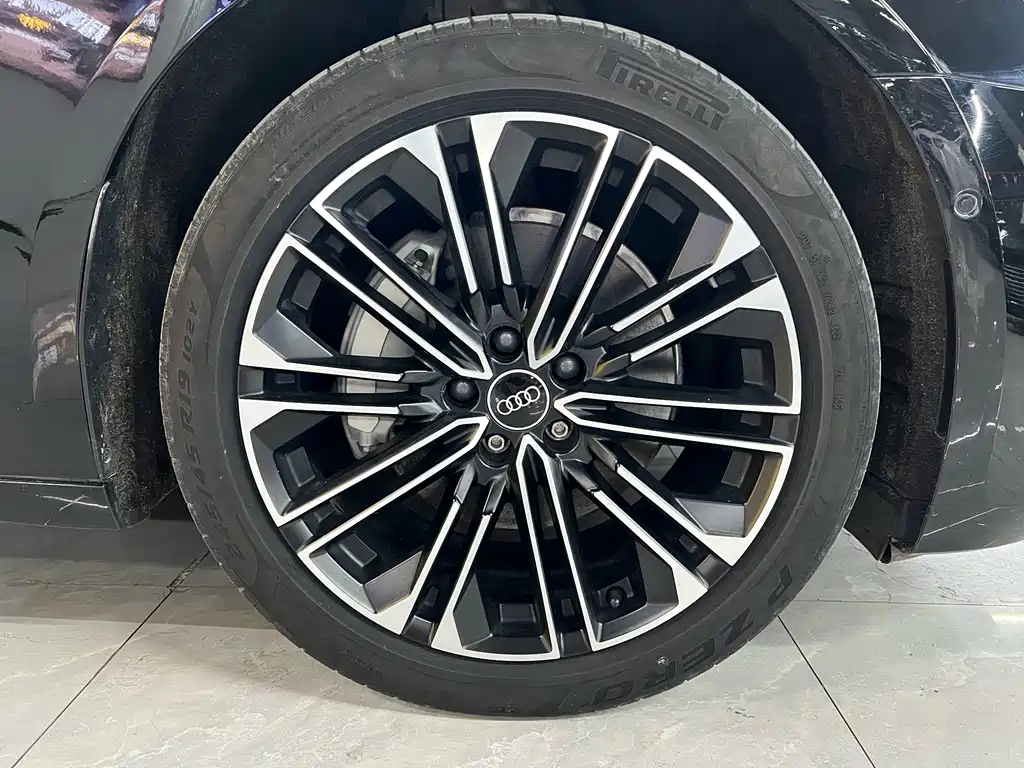 Audi A6L 2023 — фото 17