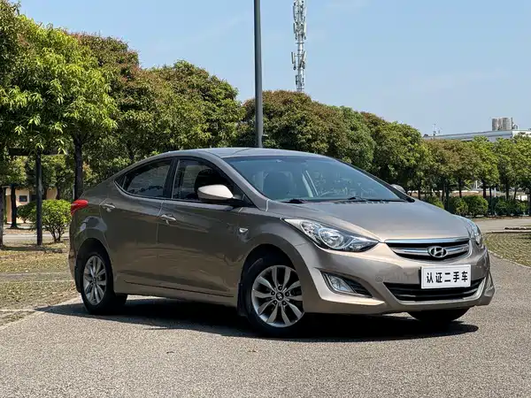 Hyundai Elantra Langdong 2015