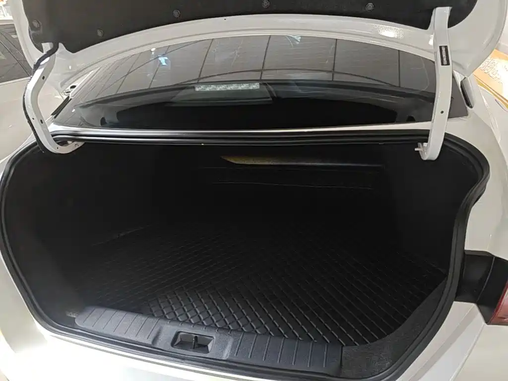 Nissan Sylphy 2025 — фото 15