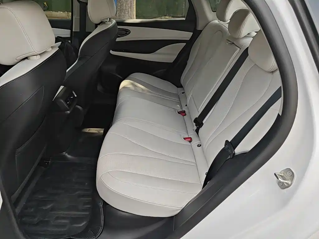 BYD Seal 05 DM-i 2025 — фото 17