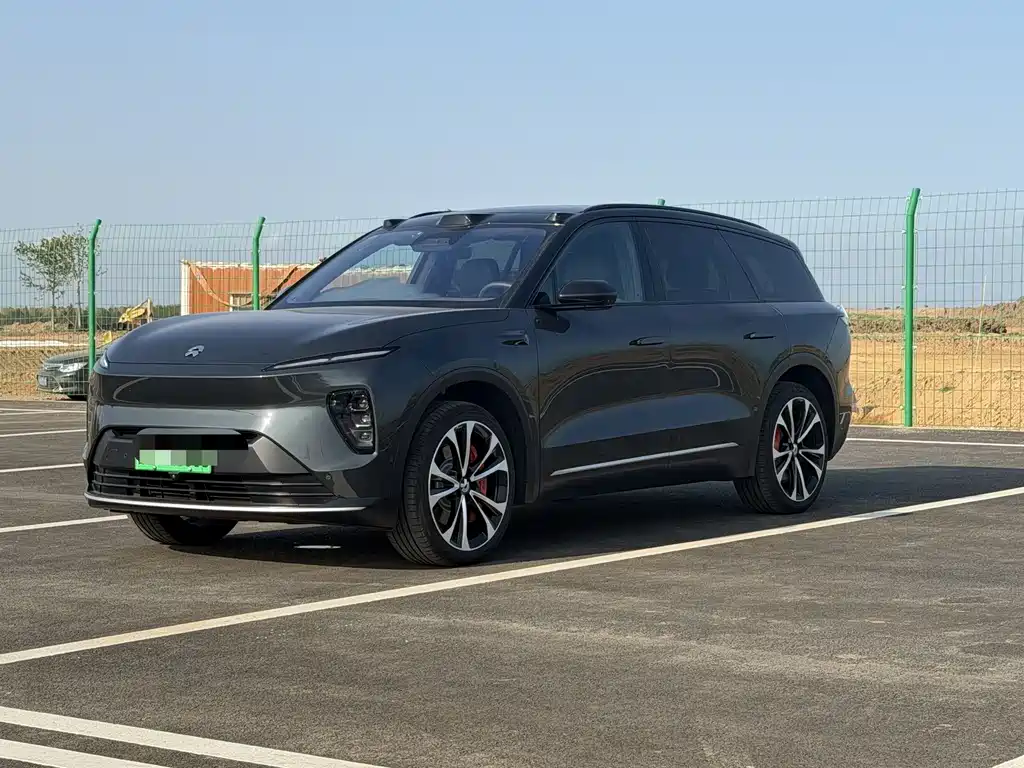 NIO ES8 2025